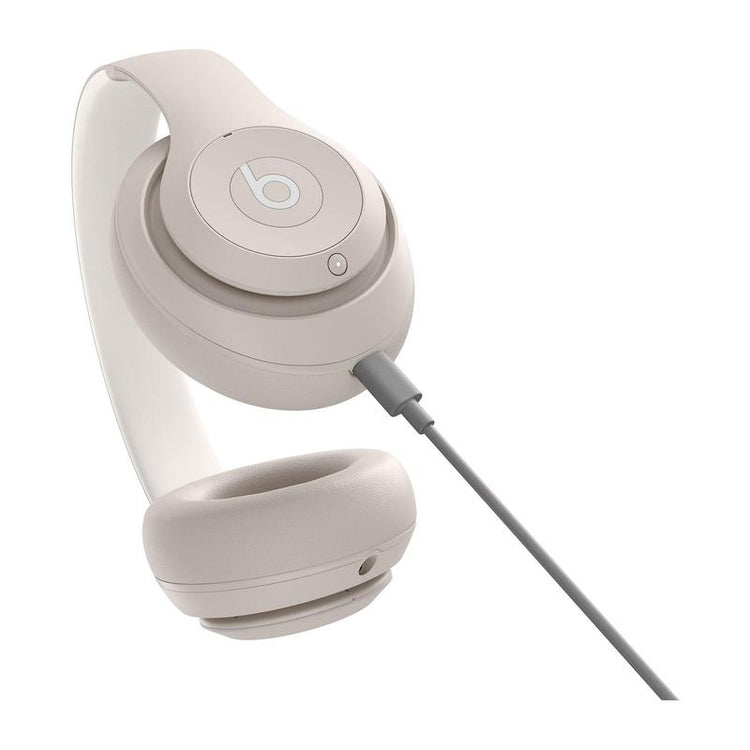 Beats Studio Pro headphones with Bluetooth