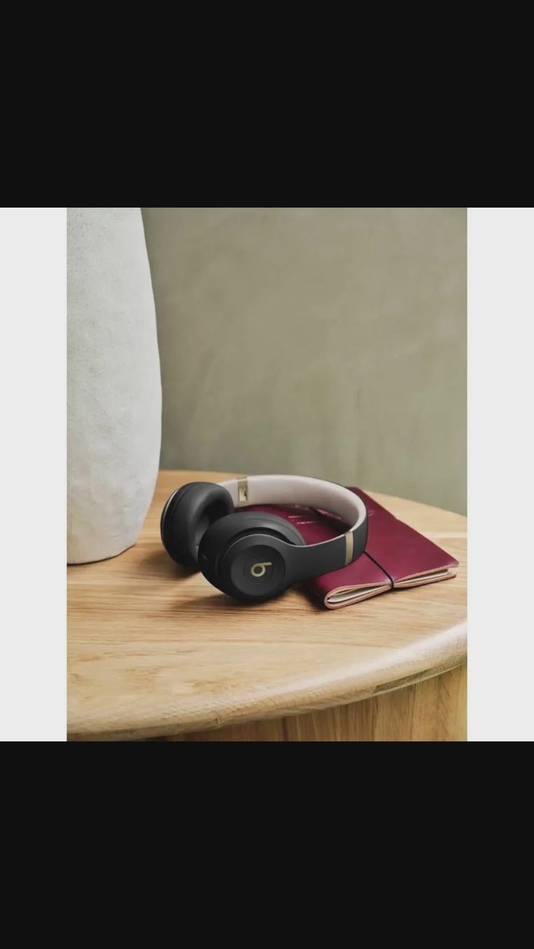 Beats Studio Pro with spatial audio surround sound effect